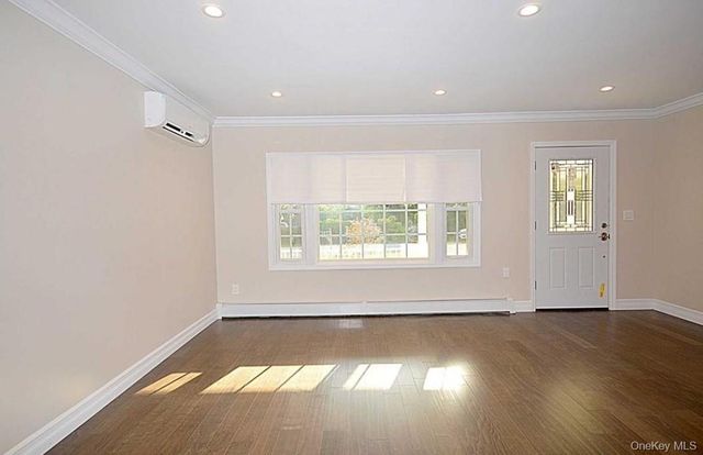 4 Addison Lane, Greenvale, NY 11548