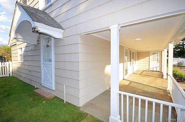 4 Addison Lane, Greenvale, NY 11548