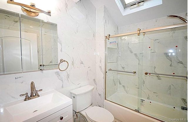 4 Addison Lane, Greenvale, NY 11548