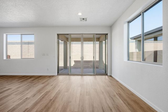 2525 Seaforth Circle NE, Rio Rancho, NM 87144