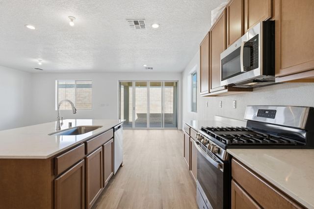 2525 Seaforth Circle NE, Rio Rancho, NM 87144