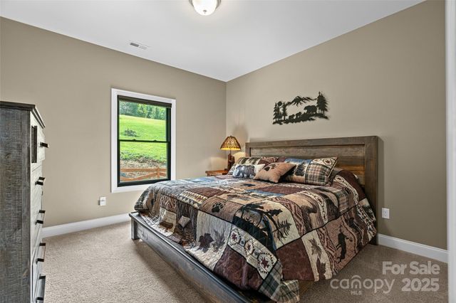 11 Farm Cove Lane, Leicester, NC 28748
