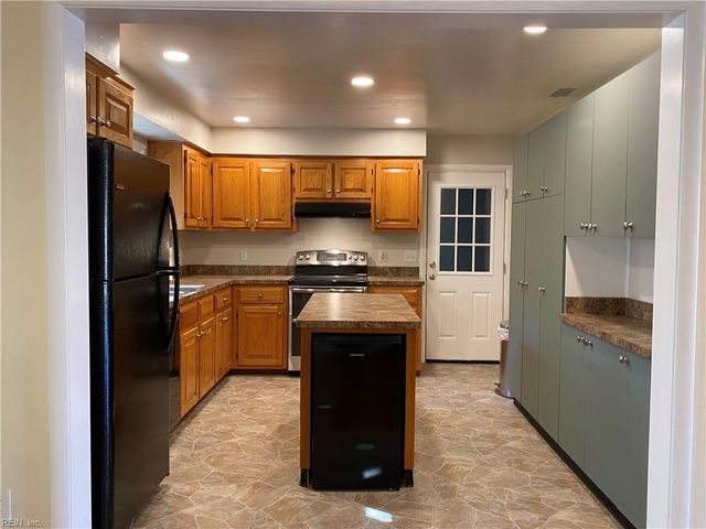5637 Lawson Hall RD, Virginia Beach, VA 23450