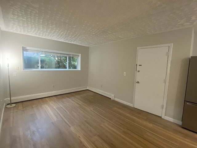 1409 River St 7, Boston, MA 02136