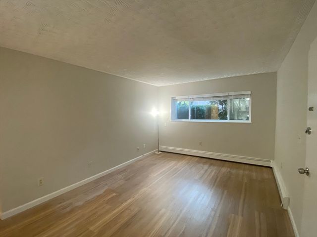 1409 River St 7, Boston, MA 02136