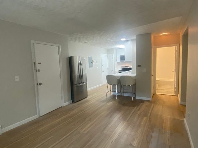 1409 River St 7, Boston, MA 02136