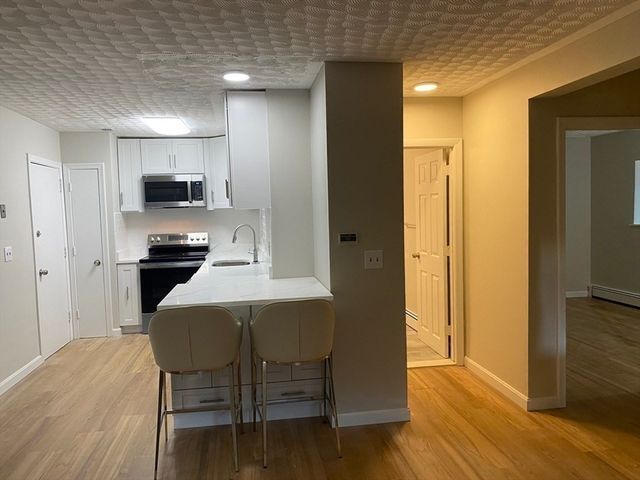 1409 River St 7, Boston, MA 02136