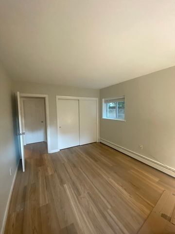 1409 River St 7, Boston, MA 02136