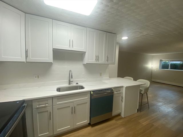 1409 River St 7, Boston, MA 02136