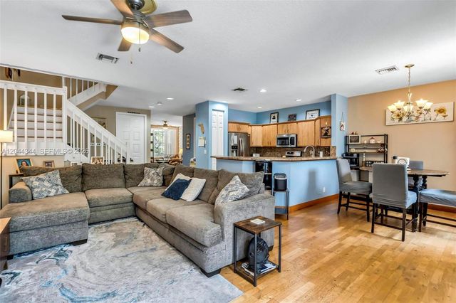 126 Spruce St, Boynton Beach, FL 33426