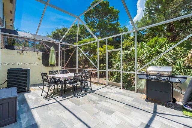 126 Spruce St, Boynton Beach, FL 33426