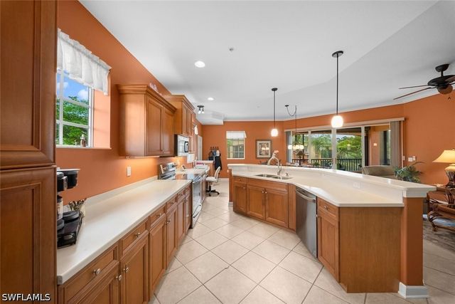 8641 Piazza Del Lago CIR 202, Estero, FL 33928