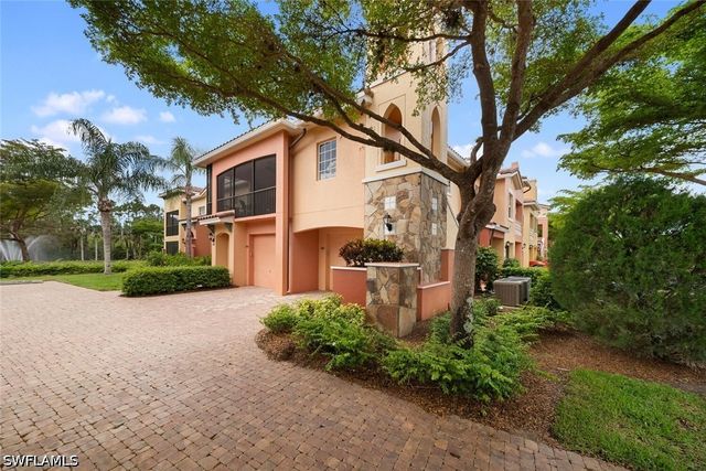 8641 Piazza Del Lago CIR 202, Estero, FL 33928