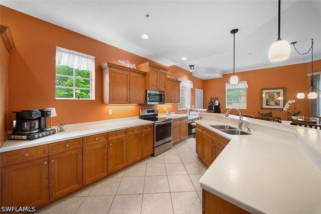 8641 Piazza Del Lago CIR 202, Estero, FL 33928