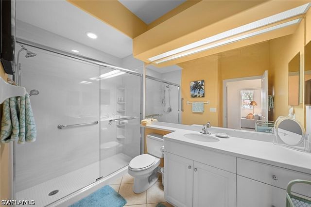 8641 Piazza Del Lago CIR 202, Estero, FL 33928