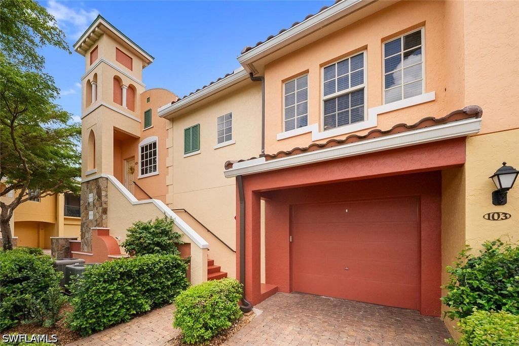 8641 Piazza Del Lago CIR 202, Estero, FL 33928
