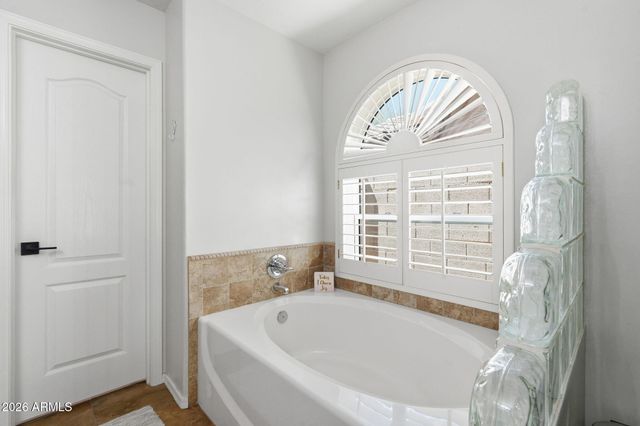 6418 W IRMA Lane, Glendale, AZ 85308