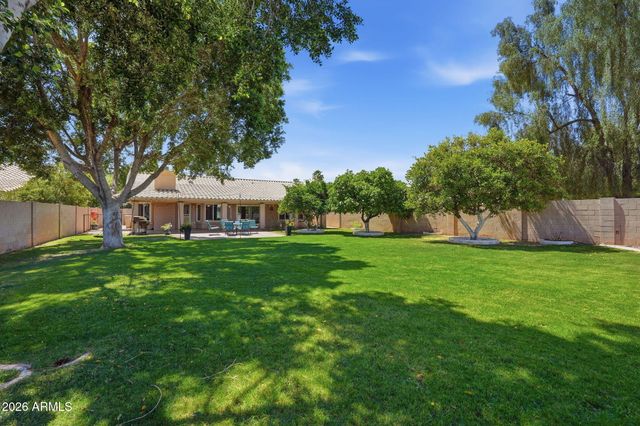 6418 W IRMA Lane, Glendale, AZ 85308