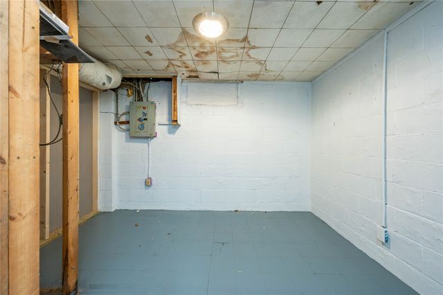 2609 Adams Avenue, Des Moines, IA 50310