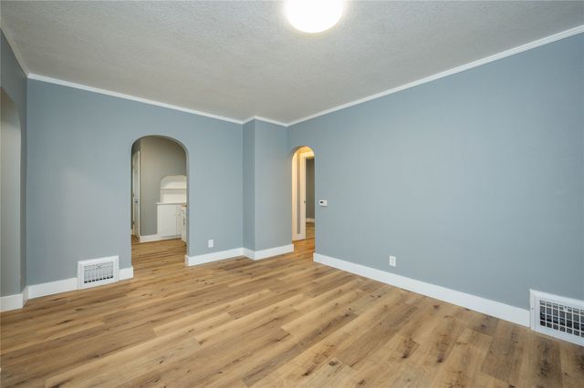 2609 Adams Avenue, Des Moines, IA 50310