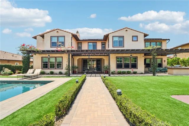 250 Clementine Court, Glendora, CA 91741