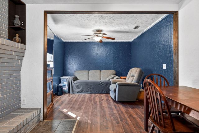 2081 Sand Ridge Road, Marshfield, MO 65706