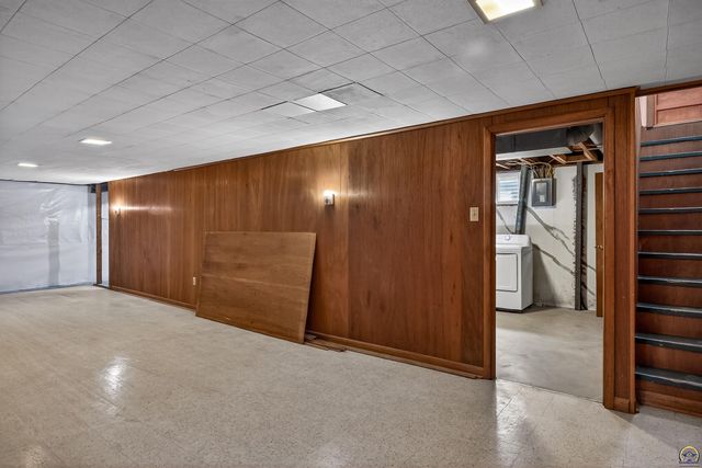 2949 SW Medford AVE, Topeka, KS 66611