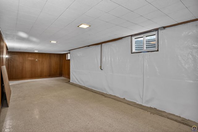 2949 SW Medford AVE, Topeka, KS 66611