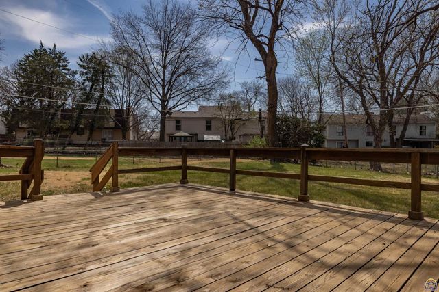 2949 SW Medford AVE, Topeka, KS 66611