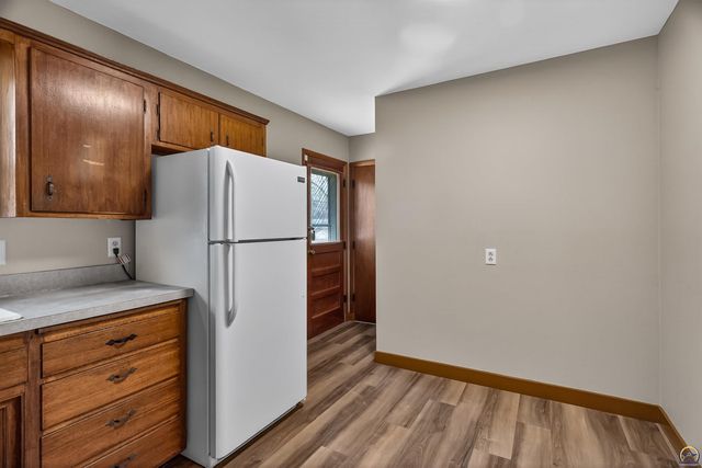 2949 SW Medford AVE, Topeka, KS 66611