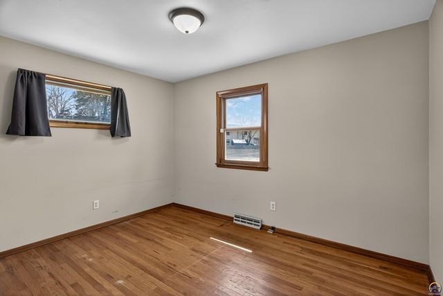 2949 SW Medford AVE, Topeka, KS 66611