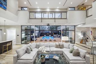4002 Chatham Lane, Houston, TX 77027