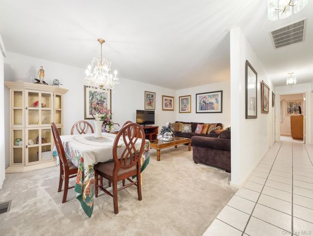 2 Windsor Circle, New City, NY 10956