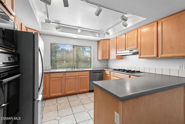 217 Deerwalk Place, Newbury Park, CA 91320