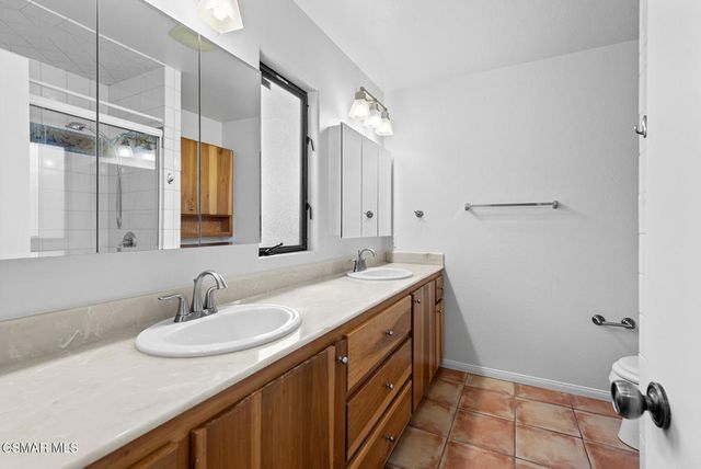 217 Deerwalk Place, Newbury Park, CA 91320