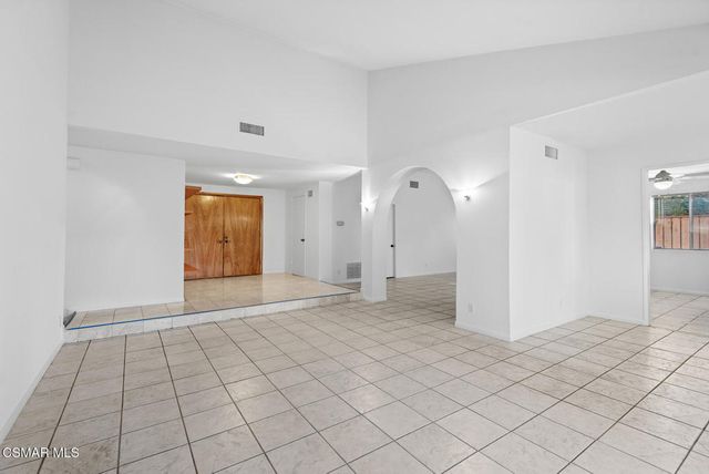 217 Deerwalk Place, Newbury Park, CA 91320