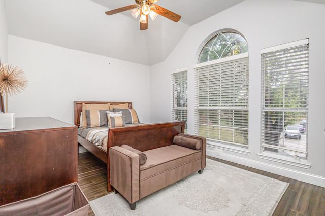 544 Saddle Head Drive, Desoto, TX 75115