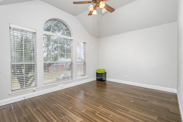 544 Saddle Head Drive, Desoto, TX 75115