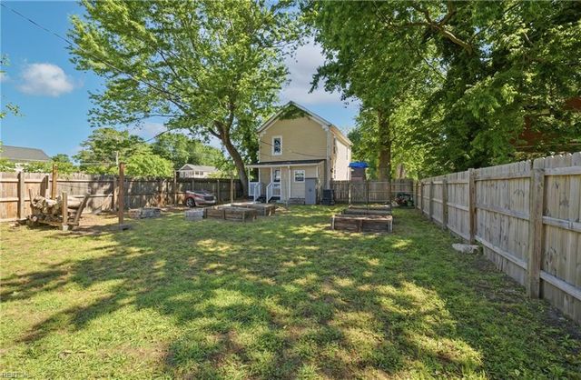 239 Locust AVE, Hampton, VA 23661