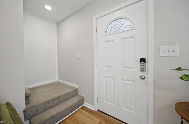 239 Locust AVE, Hampton, VA 23661