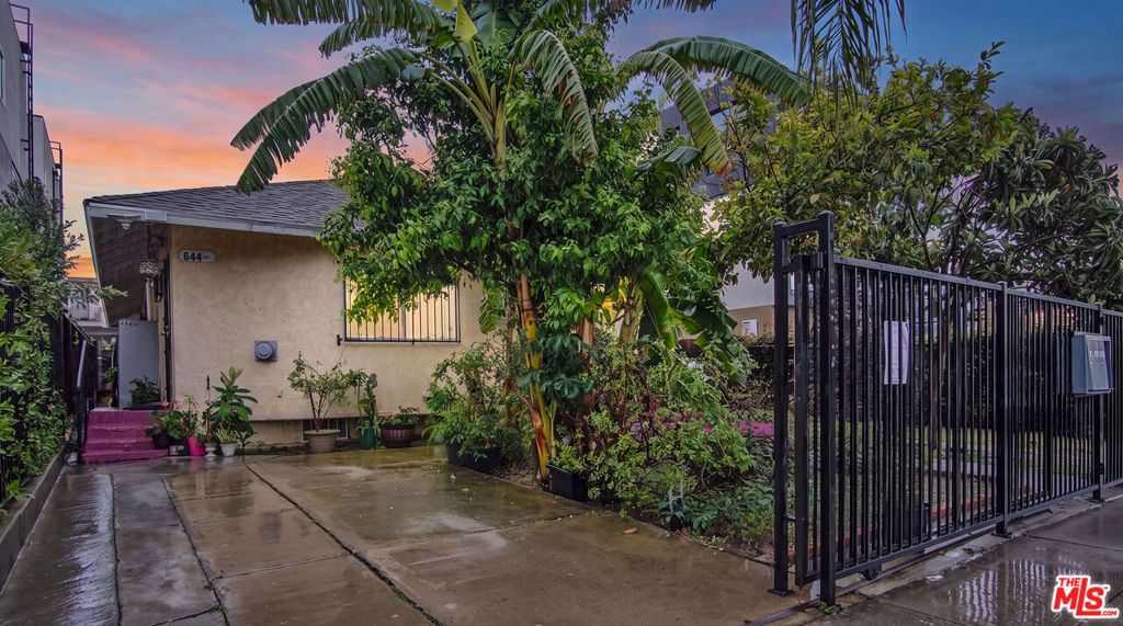 644 N Serrano Avenue, Los Angeles, CA 90004 — photo 2