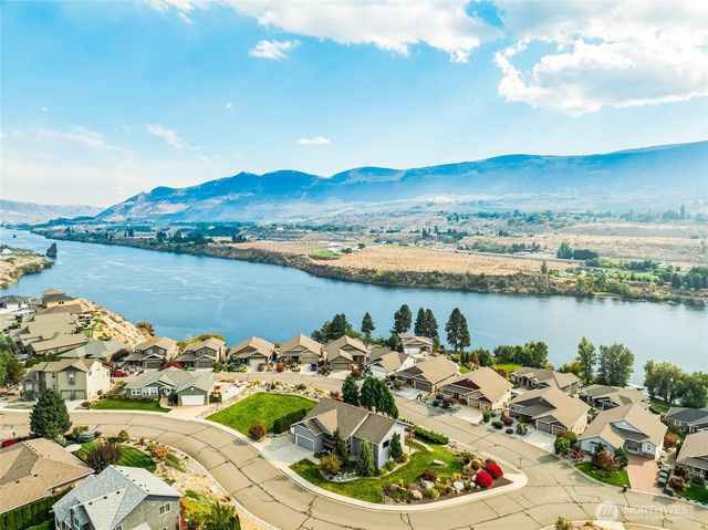 2840 Akamai Way, East Wenatchee, WA 98802