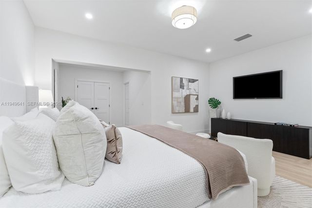 420 NE 55th Ter, Miami, FL 33137