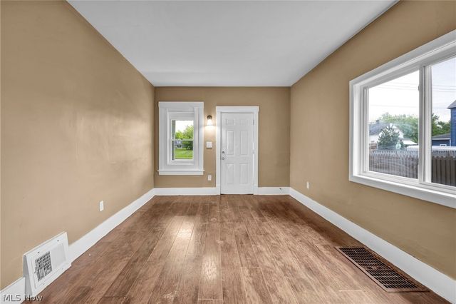1714 Long Avenue, Lorain, OH 44052