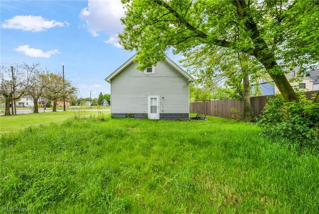 1714 Long Avenue, Lorain, OH 44052
