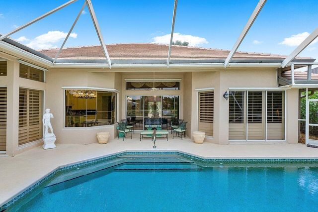 3 Bermuda Lake Drive, Palm Beach Gardens, FL 33418