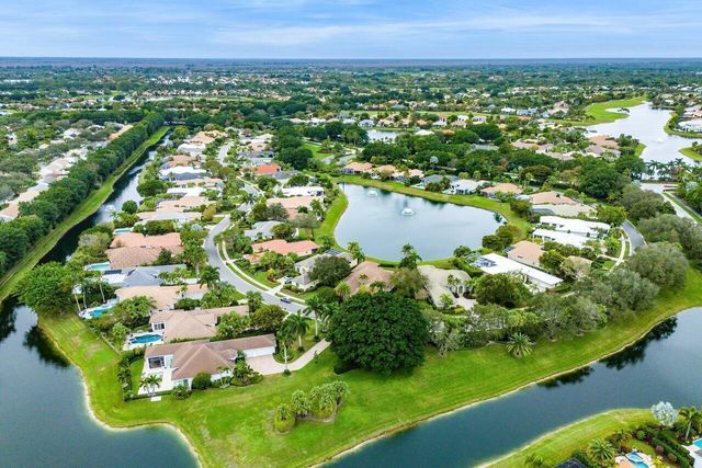 3 Bermuda Lake Drive, Palm Beach Gardens, FL 33418