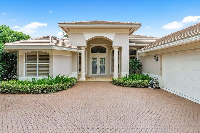 3 Bermuda Lake Drive, Palm Beach Gardens, FL 33418