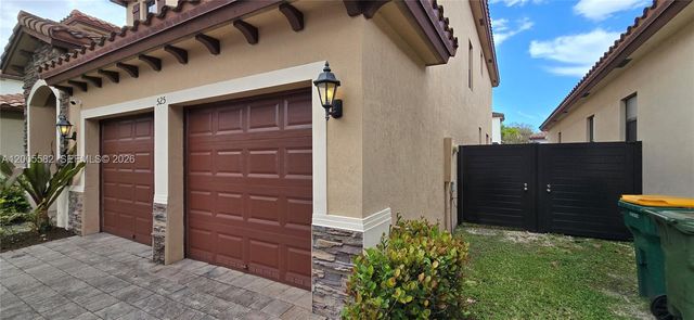 525 SE 34th Ter, Homestead, FL 33033