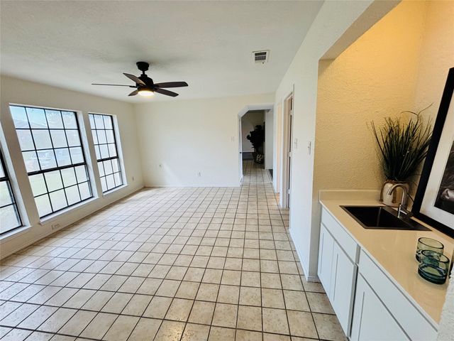 2516 Creek Crossing Road, Mesquite, TX 75181